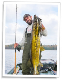 118cm Schweden Hecht gefangen von Angelguide Hernik Olsson beim Hecht Angeln in Schweden.